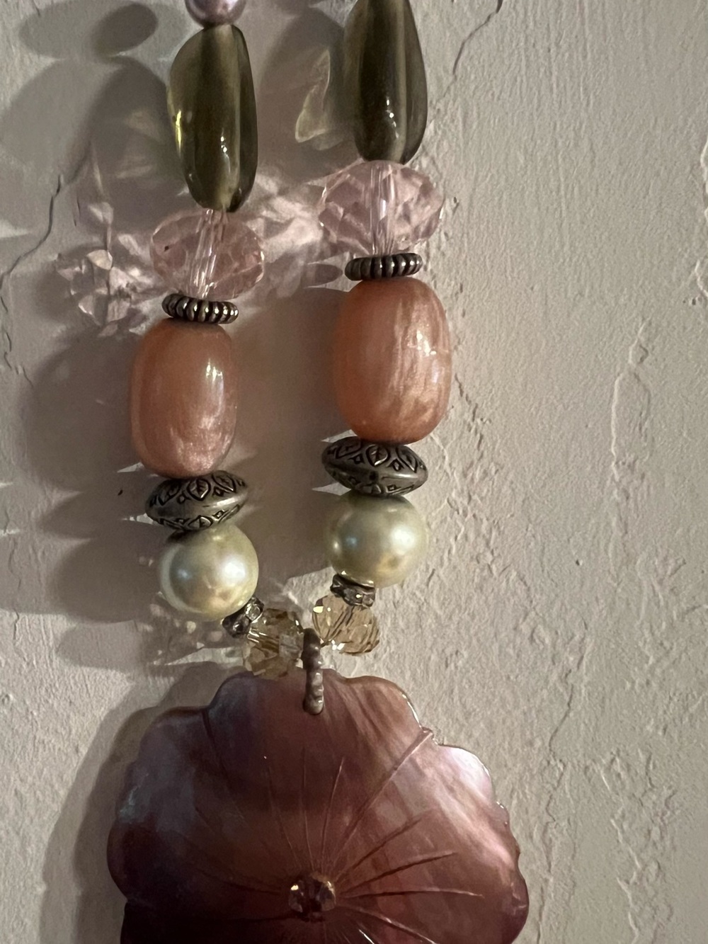 Statement Pink Shell Flower Pendant Necklace